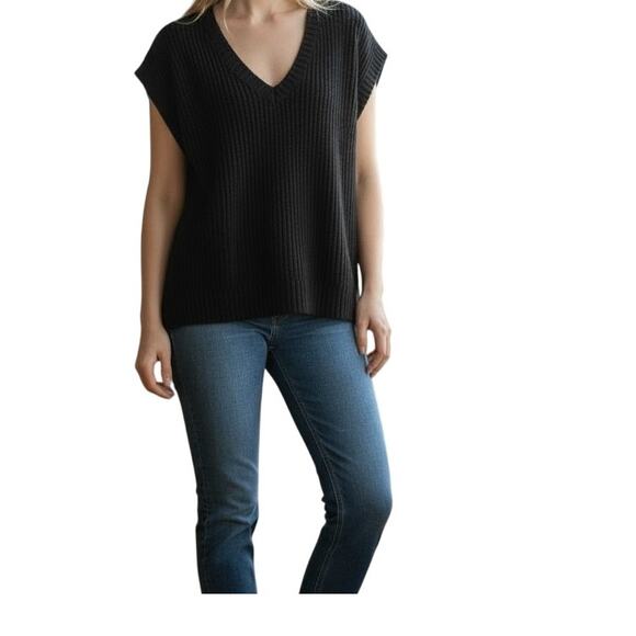 Rachel Zoe Black Knit Sweater Vest Women’s Medium V-Neck Pullover Layering Piece - Picture 1 of 6
